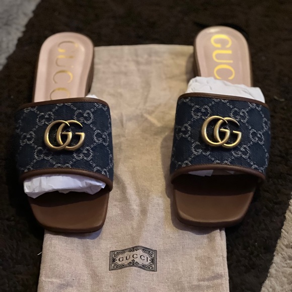 GUCCI SLIDES - Picture 2 of 7